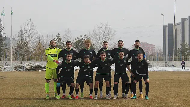 1922 Konyaspor çıkış peşinde 
