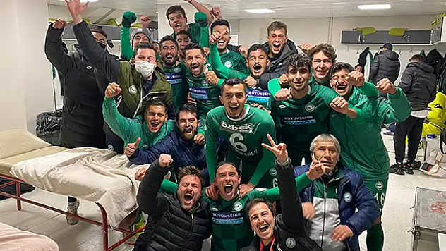 1922 Konyaspor çıkışta