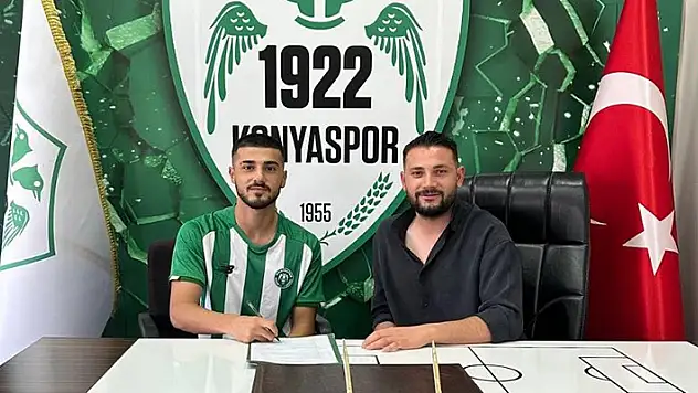 1922 Konyaspor'da 2 imza birden

