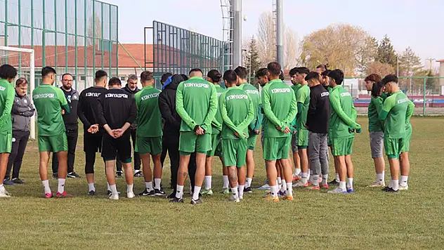 1922 Konyaspor'da ayrılıklar sürüyor