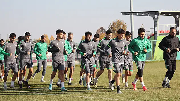 1922 Konyaspor Elazığspor'a bileniyor!