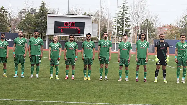 1922 Konyaspor fırsat tepti


