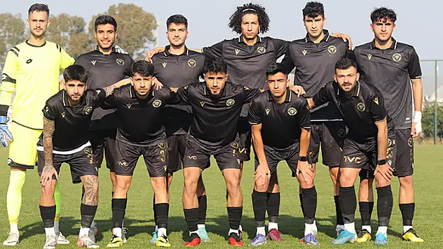 1922 Konyaspor güç deniyor
