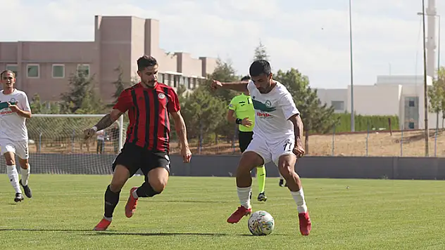 1922 Konyaspor ilk yarıyı tatsız geçirdi