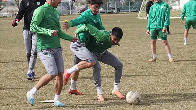 1922 KONYASPOR MANİSA SEFERİNDE