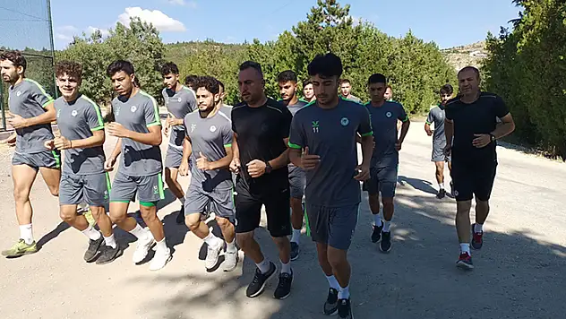 1922 Konyaspor nefes açıyor

