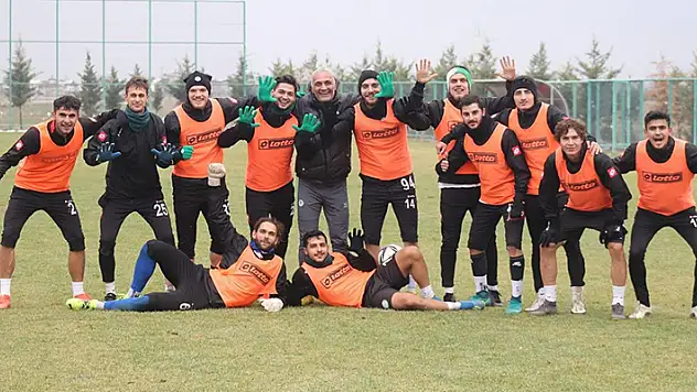 1922 Konyaspor taktik çalışıyor!