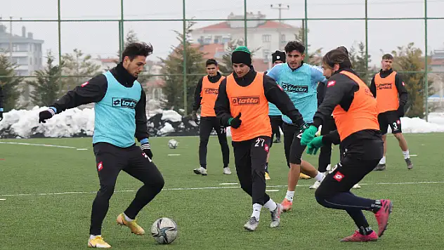 1922 Konyaspor taktik deniyor