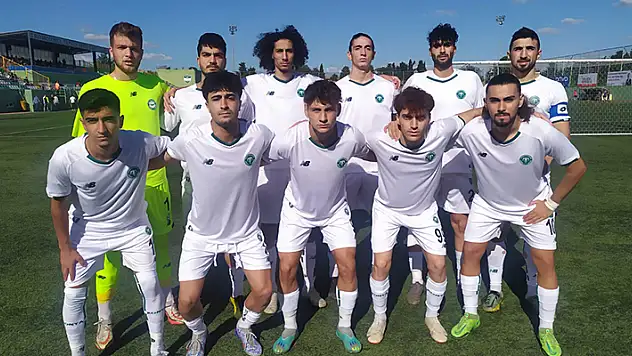 1922 Konyaspor'u penaltı yıktı!
