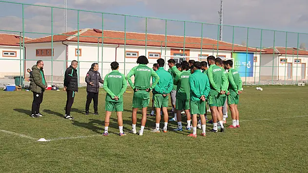 1922 Konyaspor'un gözü Bornova'da
