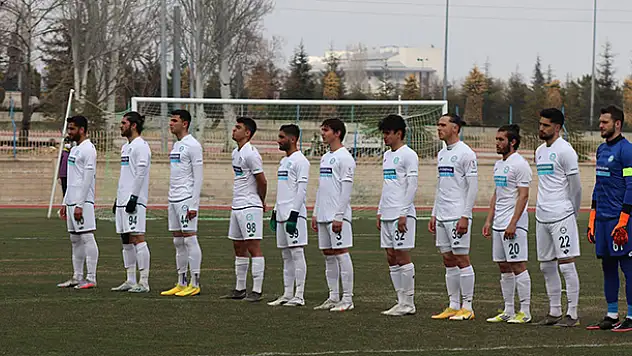 1922 KONYASPOR uzatmada puanı kaptı