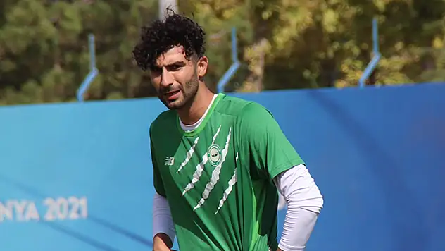 1922 Konyaspor'da 3 futbolcu kadro dışı