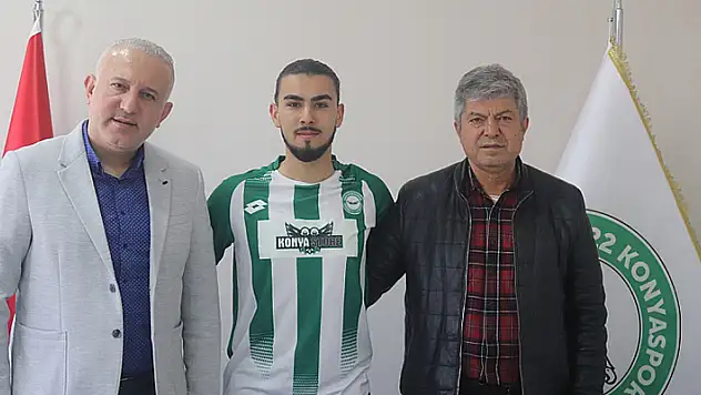 1922 Konyaspor'da imzalar atıldı