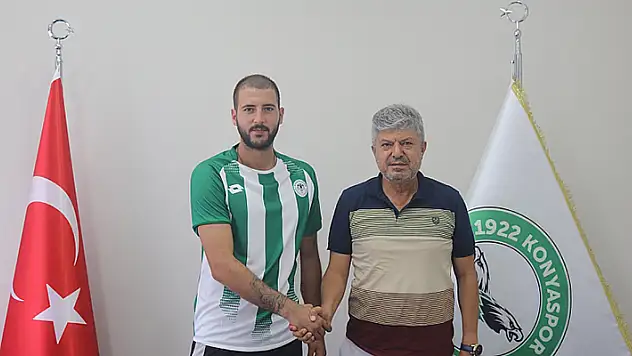 1922 Konyaspor'dan savunmaya takviye