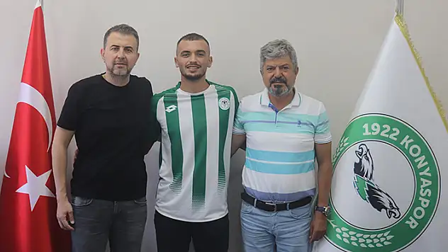 1922 Konyaspor'dan stoper transferi
