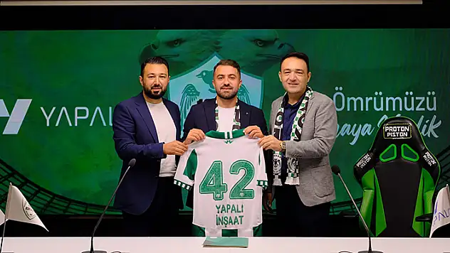 1922 Konyaspor'un yeni isim sponsoru imzayı attı