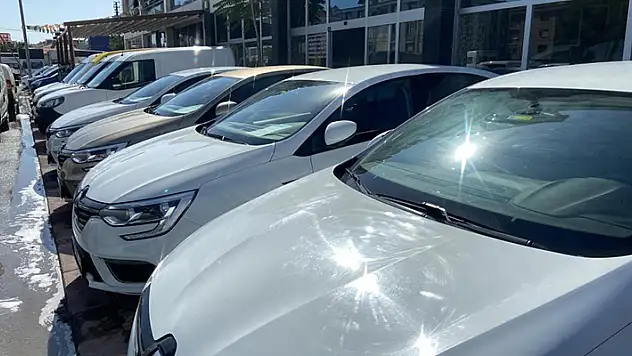 2. el araçlarda 6 ay 6 bin kilometre şartı başladı! Konya'da esnaf fiyatların düşeceğini düşünüyor
