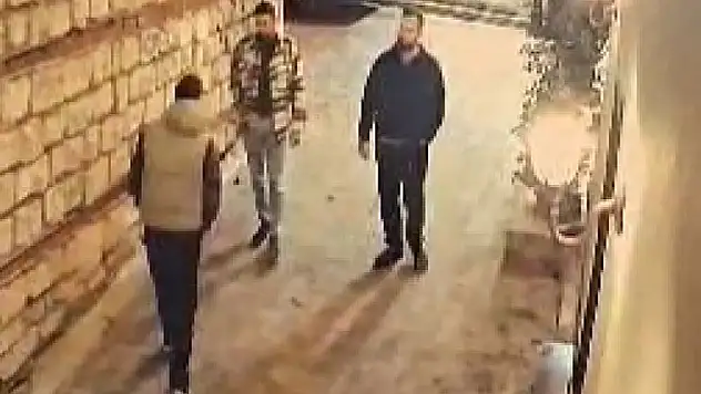 2 hafta sonra düğünü olan Tahsin, 'otel önünde içki içmeyin' diye uyardı, bıçaklanarak öldürüldü