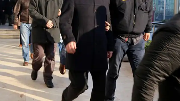 2 ilde eş zamanlı FETÖ operasyonu