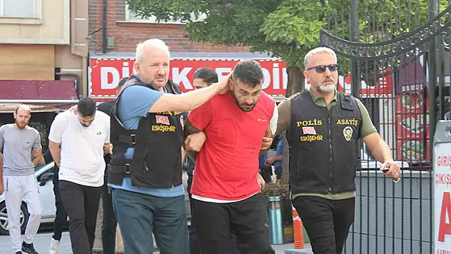 2 kişinin öldüğü, 1 kişinin ağır yaralandığı kavgada 4 tutuklama
