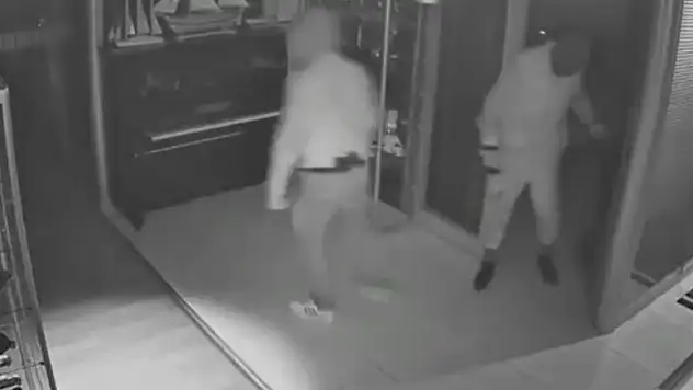 2 milyon liralık vurgun yapan maskeli beşler yakayı ele verdi