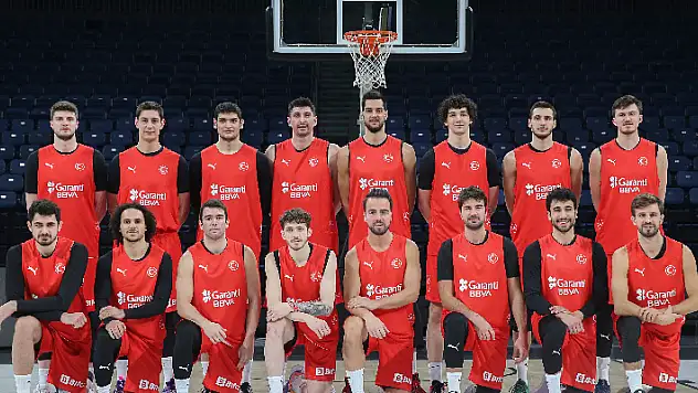 2 şampiyonaya da katılmak istiyoruz 
