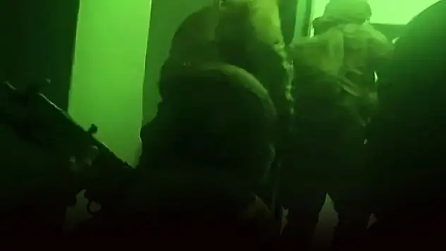 2 suç örgütü çökertildi! İzmir merkezli 3 ilde 'Mahzen-13' operasyonu
