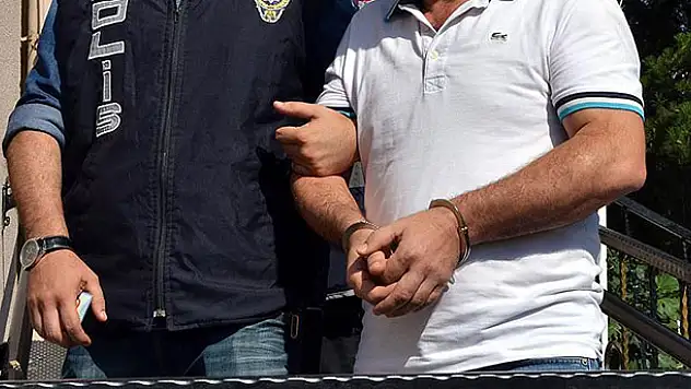 20 bakanlık personeli ile 34 eski medya çalışanına FETÖ gözaltısı