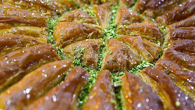 20 baklava numunesinin 5'inde bakteri çıktı
