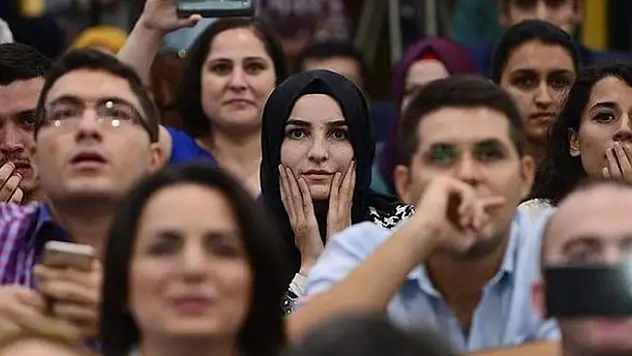 20 bin sözleşmeli öğretmen alımında başvuru şartları belli oldu