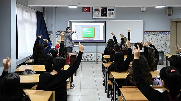 20 bin sözleşmeli öğretmen atamasına ilişkin başvurular yarın başlıyor
