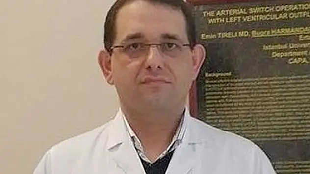 20 günlük bebeğe kalp ameliyatı
