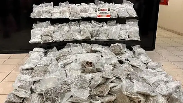 20 ilde uyuşturucu satıcılarına operasyon: 157 kişi yakalandı
