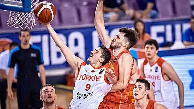 20 Yaş Altı Erkek Basketbol Milli Takımı çeyrek finale yükseldi
