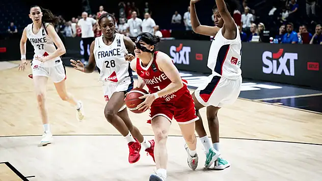 20 Yaş Altı Kadın Milli Basketbol Takımı, Fransa'ya mağlup oldu
