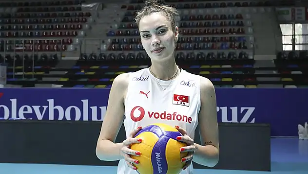 20 Yaş Altı Kadın Voleybol Milli Takımı, Avrupa şampiyonluğuna odaklandı
