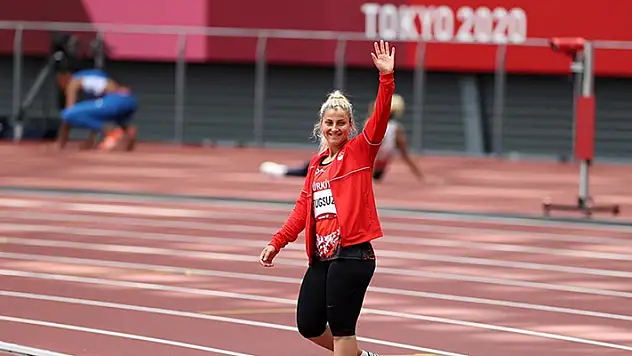 2020 Tokyo Olimpiyat Oyunları'nda milli atlet Eda Tuğsuz finale yükseldi
