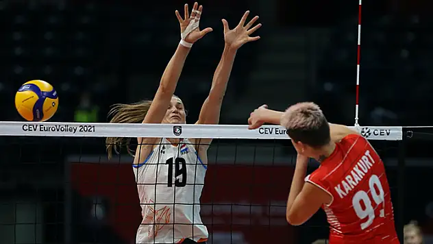 2021 CEV Avrupa Şampiyonası'nda A Milli Kadın Voleybol Takımı bronz madalyanın sahibi oldu
