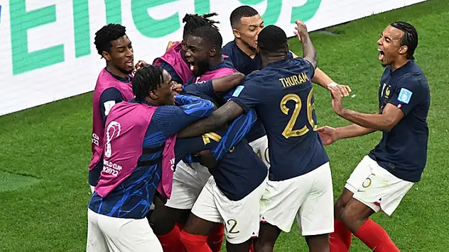 2022 FIFA Dünya Kupası'nda Fransa, finalde Arjantin'in rakibi oldu
