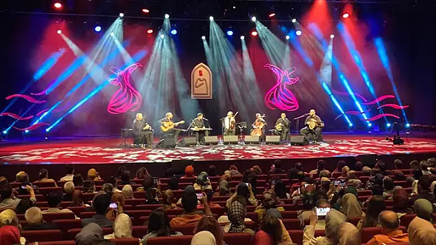 21. Uluslararası Konya Mistik Müzik Festivali 3. gününde devam ediyor
