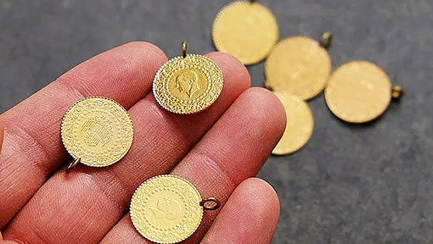 23 Nisan 2023 çeyrek altın ne kadar, gram altın kaç TL? Düşüş var işte anlık altın fiyatları ...
