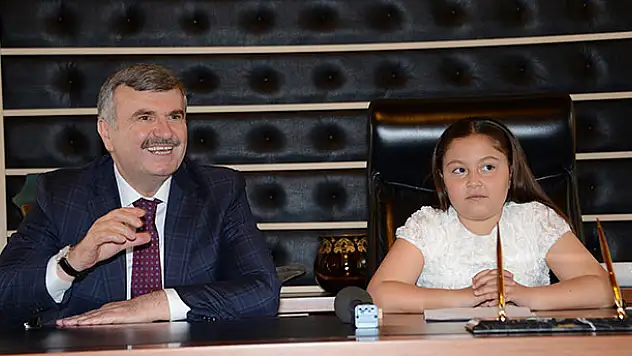 23 Nisan'da Büyükşehir Belediye Başkanı Emine Zümra Sarıbaş Oldu