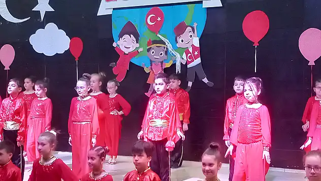 23 Nisan ruhu Bahçeşehir Koleji'nde yaşatıldı