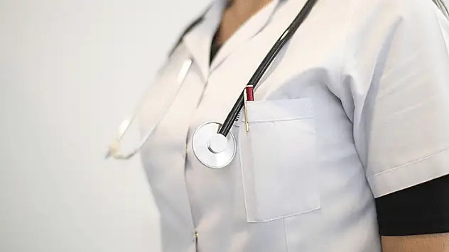 26 bin 673 sözleşmeli sağlık personelinin istihdamına ilişkin karar Resmi Gazete'de