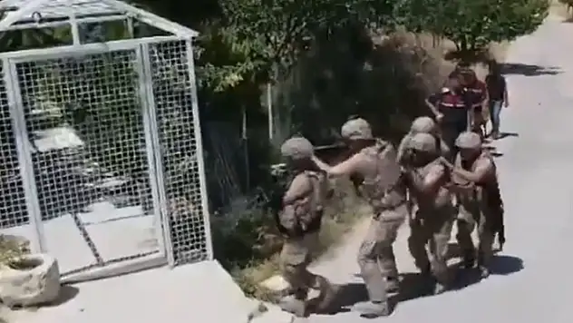 26 ilde uyuşturucuya yönelik 'Narkoçelik-31' operasyonları: 91 şüpheli gözaltına alındı 55'i tutuklandı
