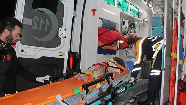 26 saat sonra gelen mutluluk: 2 küçük çocuk enkazdan sağ olarak kurtarıldı
