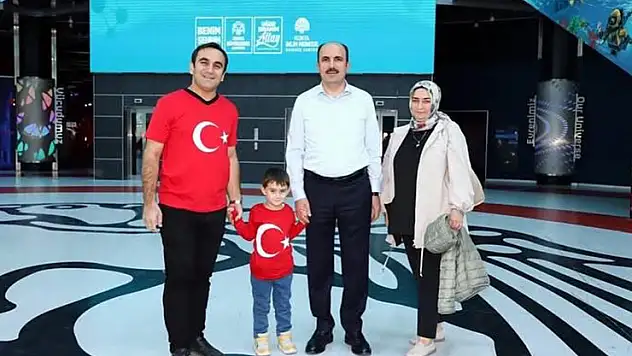 29 Ekim'de gençlerle bilimin kalbinde buluştu