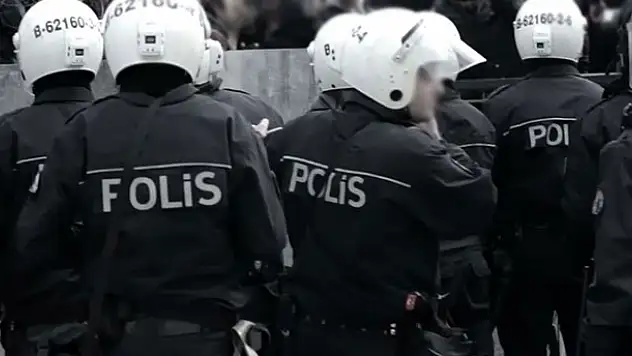 29 polise gözaltı kararı