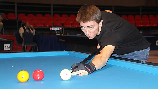 3 Bant Gençler Dünya Bilardo Şampiyonası'nda Burak Haşhaş üçüncü oldu
