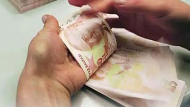 3 bin 300 lira cepte kalsın